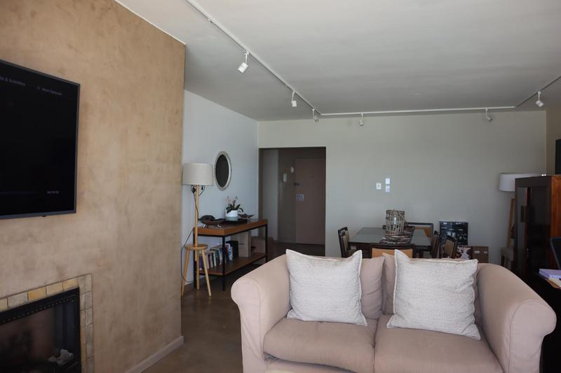 To Let 2 Bedroom Property for Rent in Sea Point Western Cape